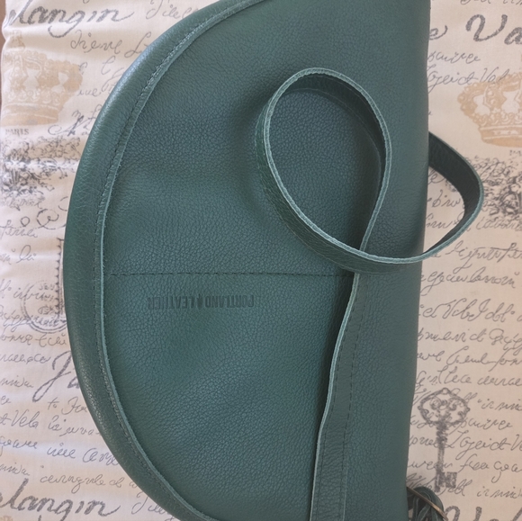 Portland Leather Goods Koala Sling Bag Green Bacalar Excellent Condition - Picture 8 of 8